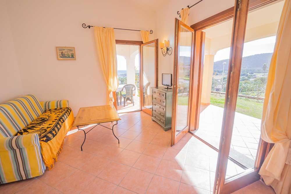 טנאונלה Residence Baia Sant Anna Con Piscina מראה חיצוני תמונה