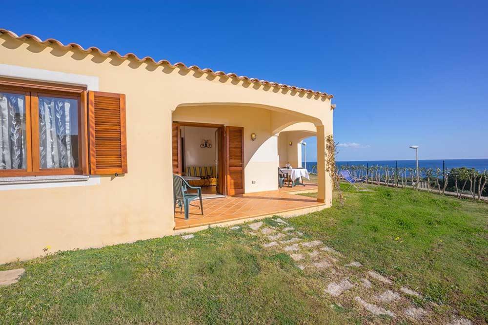טנאונלה Residence Baia Sant Anna Con Piscina מראה חיצוני תמונה