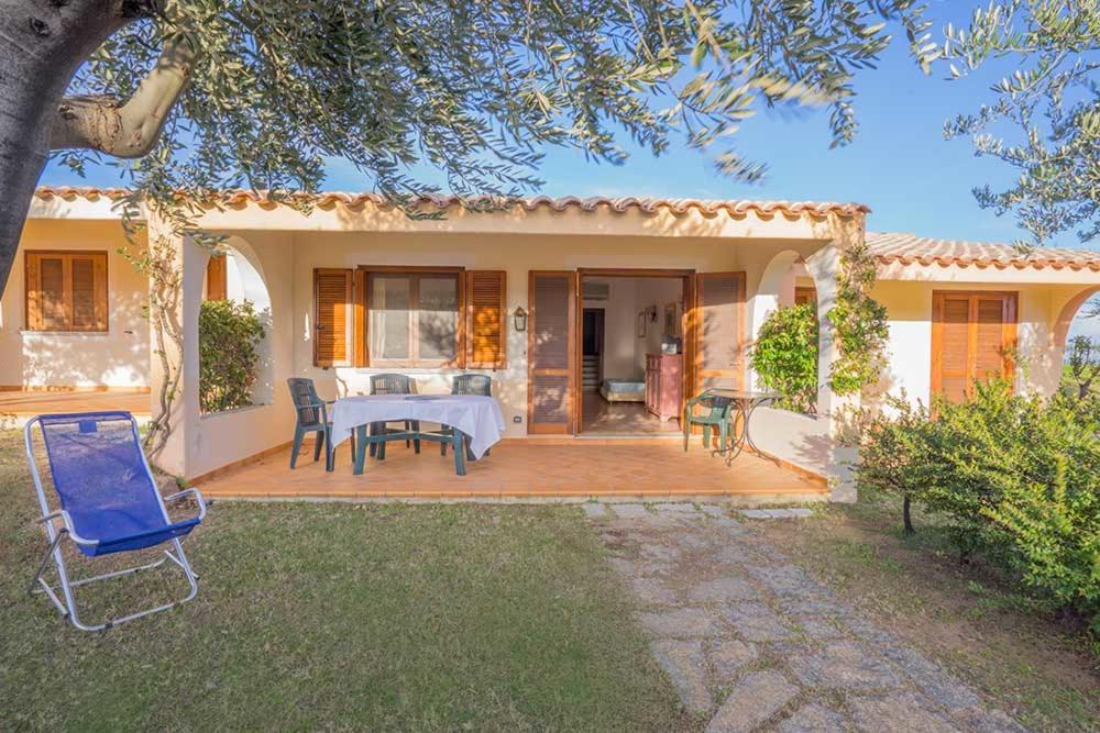 טנאונלה Residence Baia Sant Anna Con Piscina מראה חיצוני תמונה