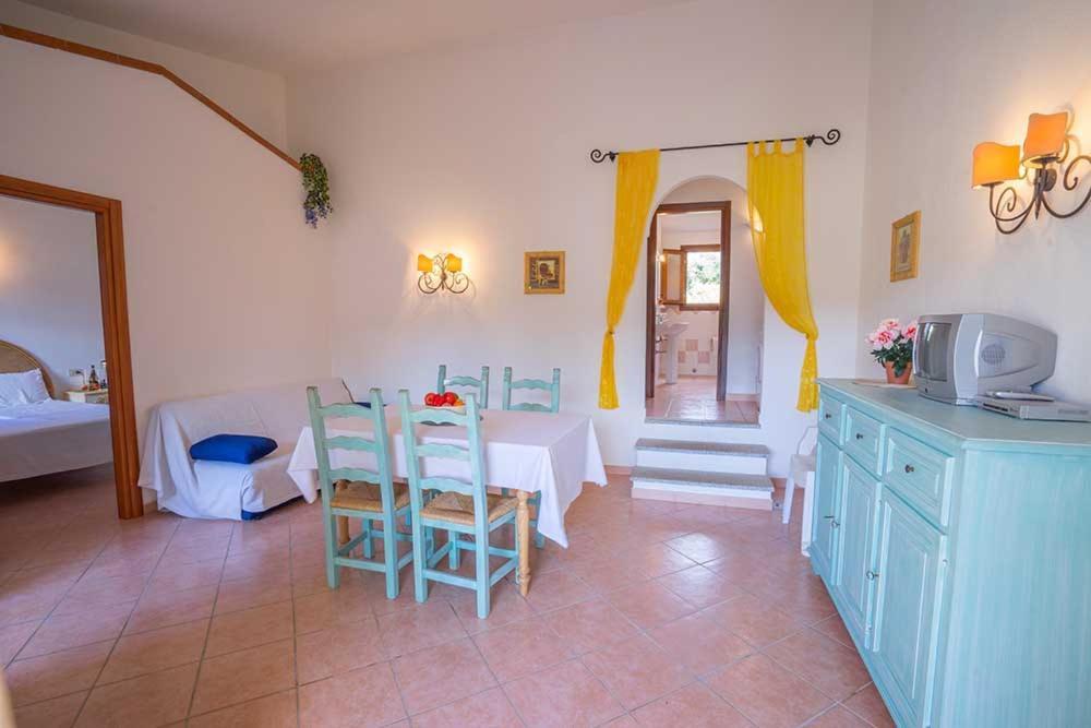 טנאונלה Residence Baia Sant Anna Con Piscina מראה חיצוני תמונה