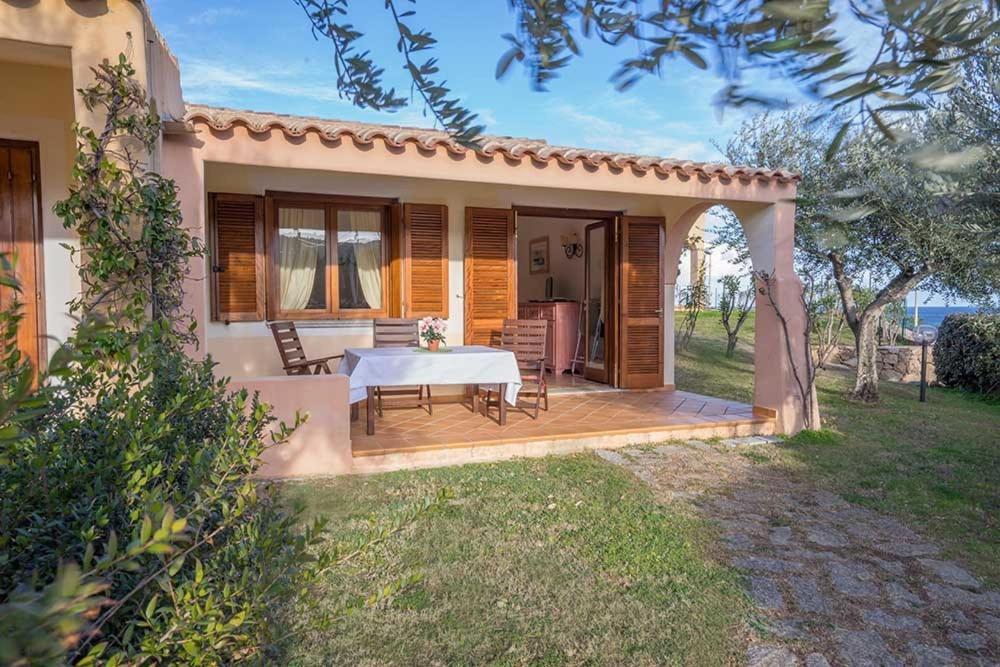 טנאונלה Residence Baia Sant Anna Con Piscina מראה חיצוני תמונה