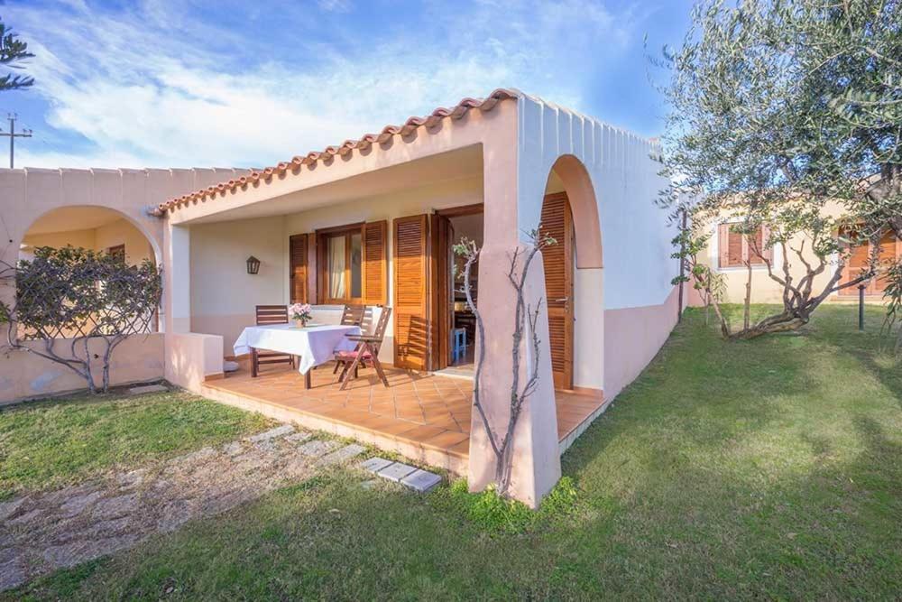 טנאונלה Residence Baia Sant Anna Con Piscina מראה חיצוני תמונה