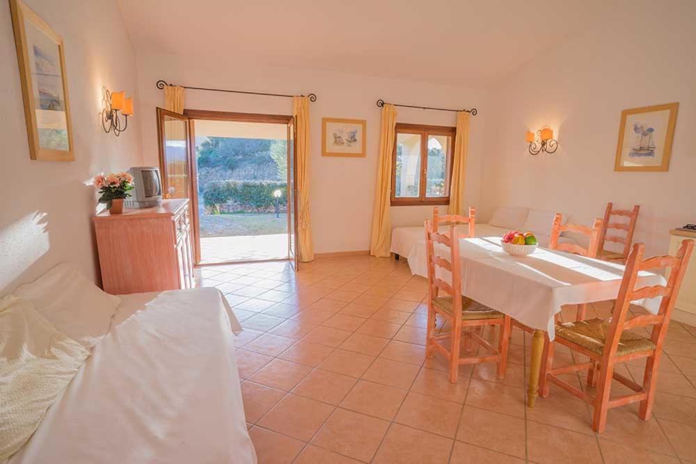 טנאונלה Residence Baia Sant Anna Con Piscina מראה חיצוני תמונה