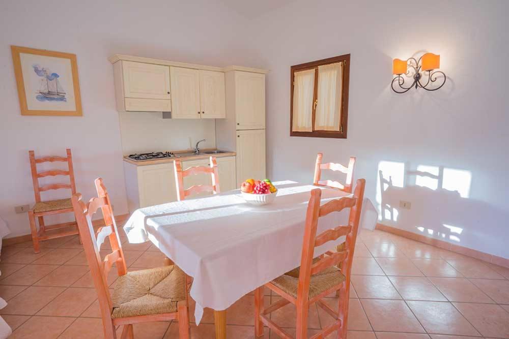 טנאונלה Residence Baia Sant Anna Con Piscina מראה חיצוני תמונה