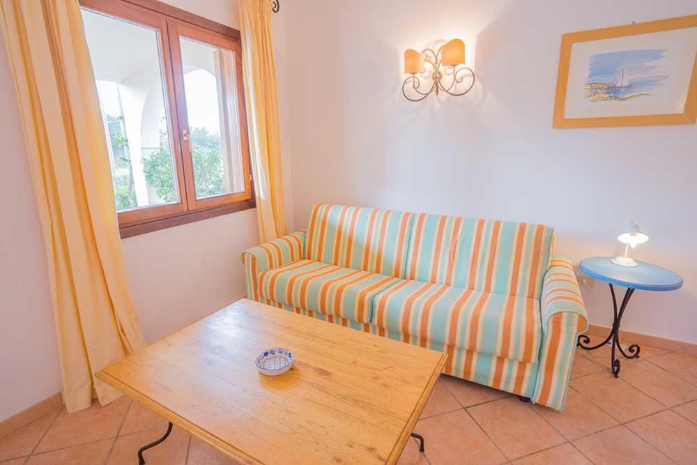 טנאונלה Residence Baia Sant Anna Con Piscina מראה חיצוני תמונה
